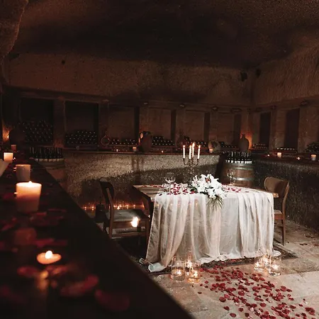 Aza Cave Cappadocia Adult גורמה